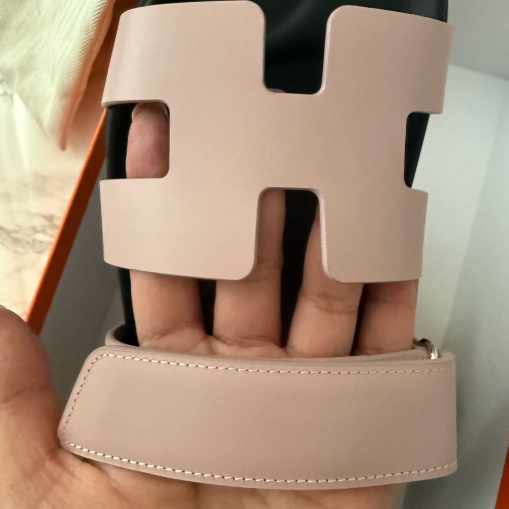 HERMES Chypre sandals on Rose Pearle. NIB Authentic - Picture 2 of 12